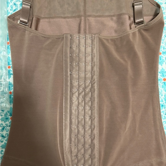 Women’s shape wear tummy control suit - Picture 5 of 8